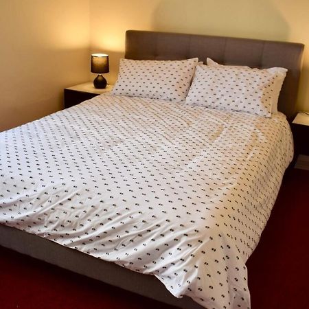 סידני Comfortable 3 Bedroom Apartment In Trendy Haberfield מראה חיצוני תמונה