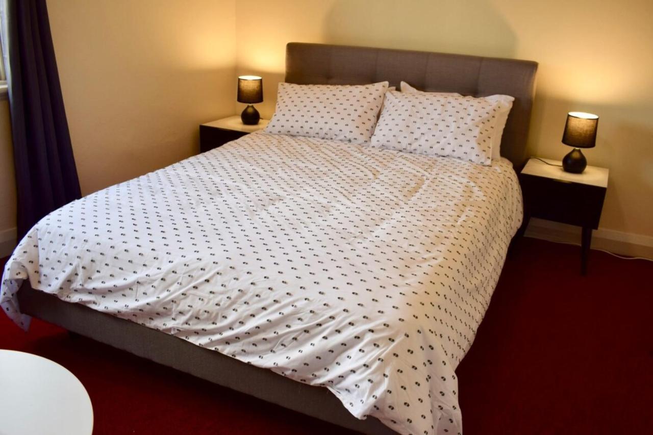 סידני Comfortable 3 Bedroom Apartment In Trendy Haberfield מראה חיצוני תמונה