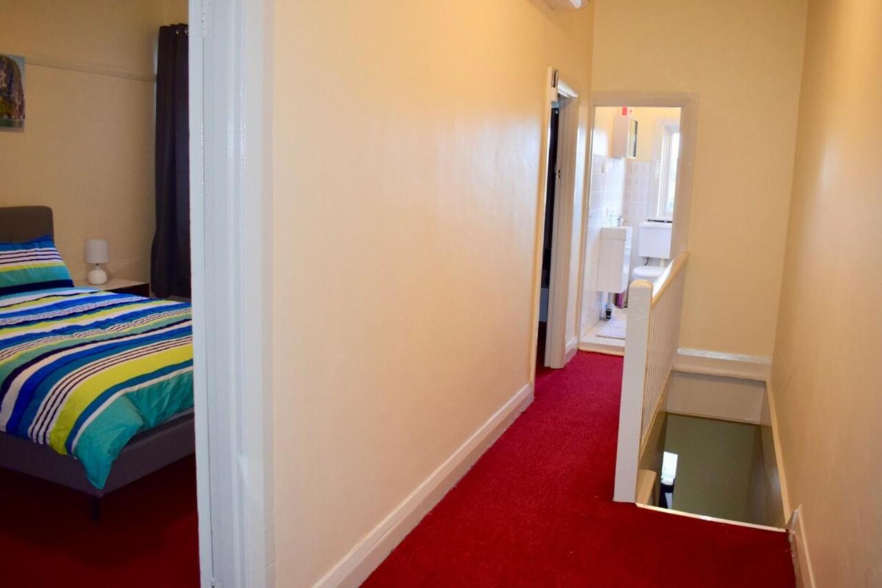 סידני Comfortable 3 Bedroom Apartment In Trendy Haberfield מראה חיצוני תמונה